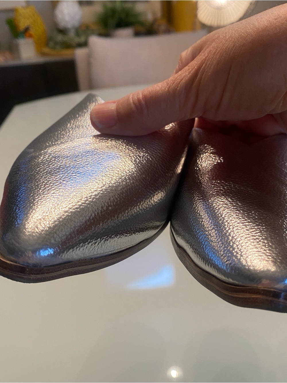 EUC Time and Tru Metallic Silver Pointed Toe Memory Foam Mules - Size 7.5 - Picture 4 of 5
